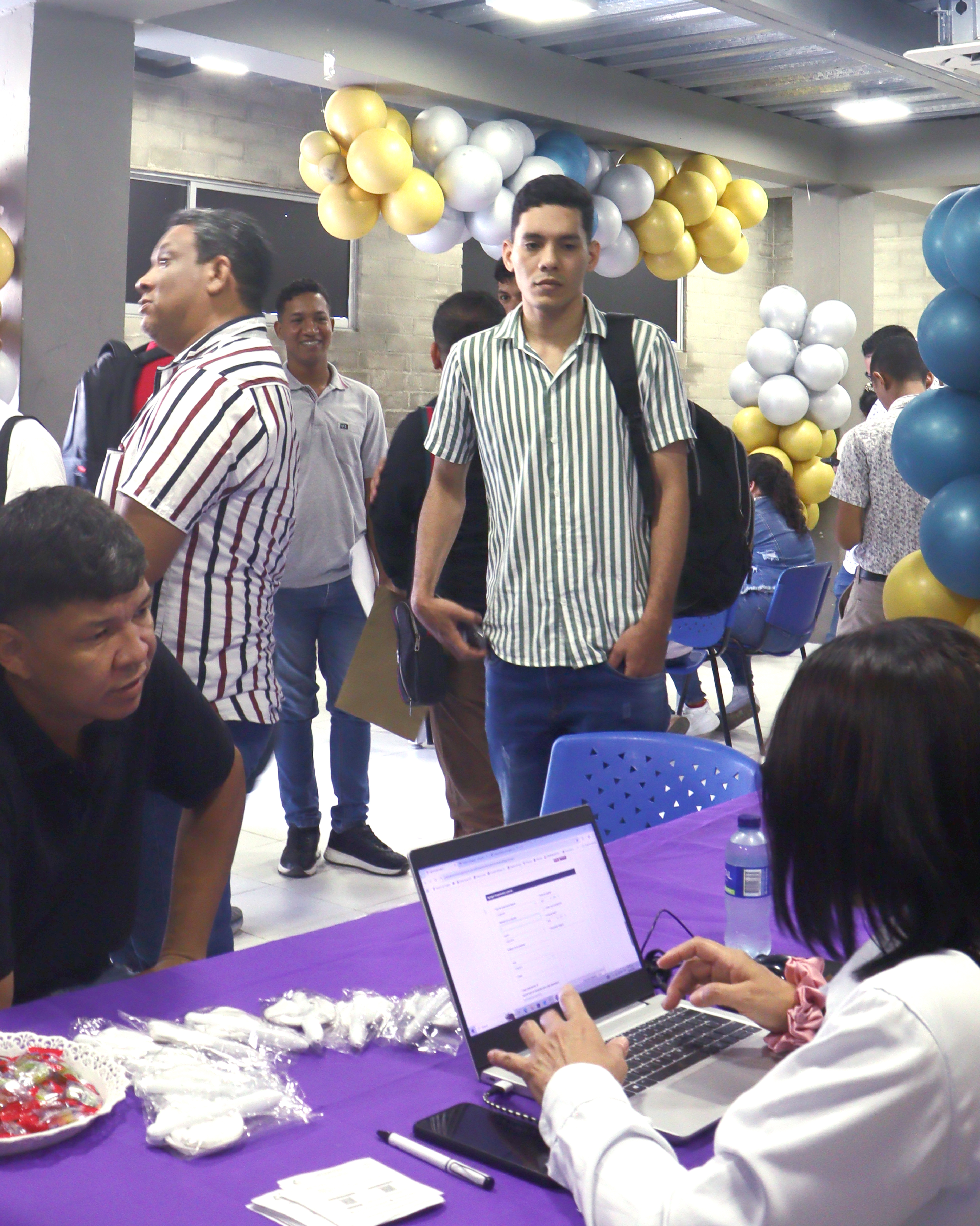 Comunidad Egresados 11